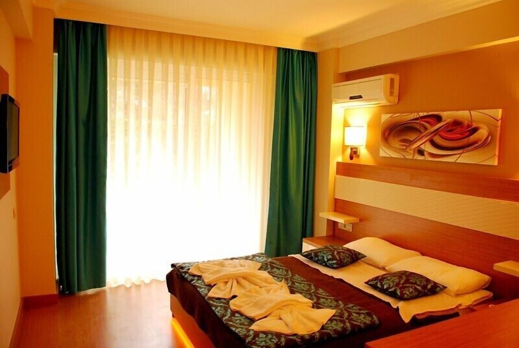 Hotel Flora Suites Sogucak Exterior photo